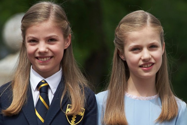 Dua putri yang cantik dan manis-manis, ya? Foto: Getty Images