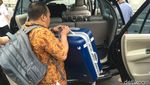 Foto: Koper-koper yang Dibawa KPK dari Kantor Fredrich Yunadi