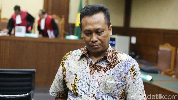 Suap Eks Panitera PN Jaksel, Akhmad Zaini Divonis 2,5 Tahun Bui