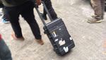 Foto: Koper-koper yang Dibawa KPK dari Kantor Fredrich Yunadi