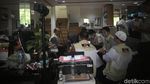 Foto: Kantor Fredrich Yunadi Digeledah KPK