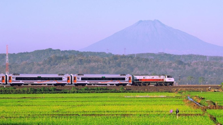 Download 4000 Background Kereta Api HD Terbaik