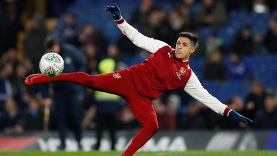Foto: Di Dunia Maya, Alexis Sanchez Sudah Beraksi Pakai Baju MU
