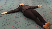 Ada pula lagi yang telentang (kimtherespeoplethataredying/pdxcarpet/Instagram)