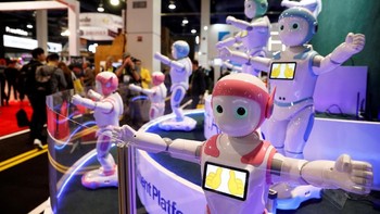 Avatarmind iPal, sebuah robot yang dibenamkan teknologi AI dirancang untuk menjadi teman bagi anak-anak dan lanjut usia. (Foto: Reuters)