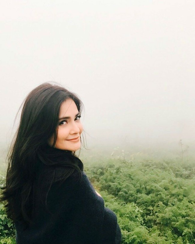 Artis lainnya yang berdarah Aceh adalah Cut Tari. Cut Tari memiliki paras cantik dan awet muda.  Foto: Instagram