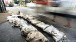 Cegah Banjir, Gorong-gorong Jalan Kemang Dibersihkan