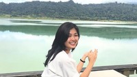 Dalam postingannya jarang ia bermake up tebal. Foto: Instagram/elisajonathan