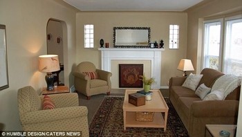 Kini tempat tinggal mereka sudah seperti rumah pada umumnya yang tak hanya memiliki tempat tidur tapi juga sofa. (Foto: Dailymail)