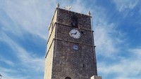 Ada sejumlah objek yang dapat traveler kunjungi, seperti Torre de Lucano alias Menara Lucan, Mother Church yang diperkirakan dibangun pada abad ke-15, gua batu, benteng Monsanto dan masih banyak lagi (joao_ricardo_costa/Instagram)