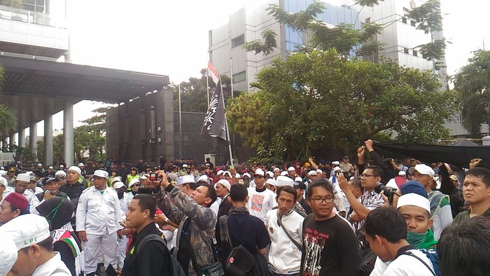 Suasana aksi. Foto: Samsudhuha Wildansyah/detikcom Suasana aksi. Foto: Samsudhuha Wildansyah/detikcom