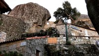 Pada tahun 1938 Monsanto dinobatkan sebagai The most Portuguese village in Portugal karena bangunannya yang masih dipertahankan sejak dahulu, tak banyak direnovasi dengan mengubah bentuk aslinya (ohanamelo_/Instagram)