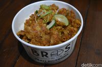 Bros in The Box: Gurih Mantap! Mushroom Burger dan Poutine Berleleh Keju
