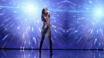 Lekuk Tubuh Camila Cabello di Atas Panggung