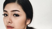 Semenjak terdeteksi bahwa dirinya adalah kekasih Nicholas Sean, follower Elisa bertambah signifikan. Foto: Instagram/elisajonathan