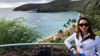 Masih di Hawaii, ini pose Sri Wahyumi di Hanauma.