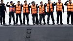 Bahagianya Susi Jajal Kapal Selam Baru TNI AL