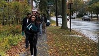Salah satu lokasi yang dikunjungi Sri Wahyumi adalah Portland. Foto ini adalah usai rapat pada 28 Oktober 2017.