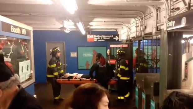 Pingsan dan Jatuh ke Rel Saat Kereta Mendekat, Wanita AS Selamat