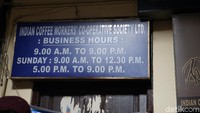 Bisa di bilang pula bahwa tempat kongko ini adalah yang paling hits di Kota Kolkata. Yang perlu dicatat adalah jam bukanya mulai dari pukul 09.00-21.00 di hari kerja dan hari Minggu dari pukul 09.00-00.30 (Masaul/detiktravel)