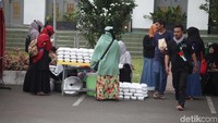 Rencananya demo akan digelar selepas salat Jumat. Massa akan konvoi dari Masjid Al-Azhar menuju kantor Facebook di Jalan Gatot Subroto, Jakarta Selatan.