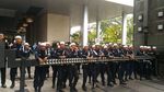 Foto: Satpam Kantor Facebook yang Berpeci untuk Sambut Massa FPI