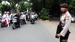 Usai Salat Jumat, Massa FPI Bergerak ke Kantor Facebook