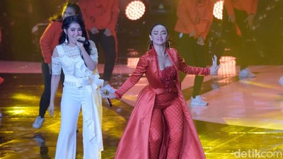 Apa Penyebab Ayu Ting Ting Gagal Duet dengan Via Vallen?