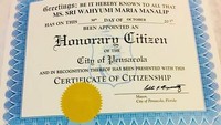 Di AS, Sri Wahyumi sempat mendapatkan penghargaan dari Walikota Pensacola, Florida.