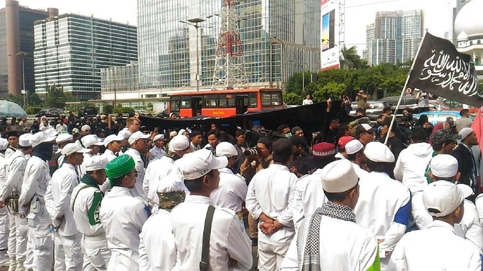 Demo FPI di kantor Facebook