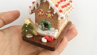 Ginger breadnya sangat menggemaskan. Ukurannya yang mini dan banyaknya penggunaan icing sugar pasti sangat sulit dibuat. Foto: Instagram Mini Yemek