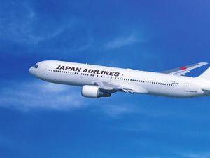 Japan Airlines Terbang Seminggu Sekali ke Indonesia