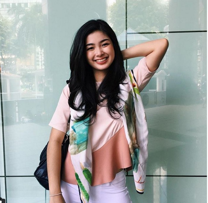 Elisa Jonathan pacar anak pejabat