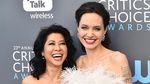 Angelina Jolie Ceria Banget di Critics Choice Awards