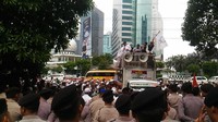 Eggi menuding Facebook Indonesia melanggar kebebasan berpendapat dengan memblokir akun-akun dakwah.  (Foto: Samsudhuha Wildansyah/detikcom)
