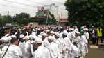 Foto: Massa FPI Mencari Kejelasan di Kantor Facebook