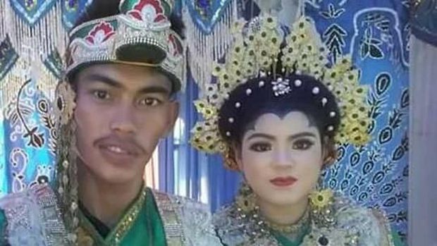 Bruk! Pengantin Pria Pingsan Saat Mantan Nyanyi di Pernikahannya