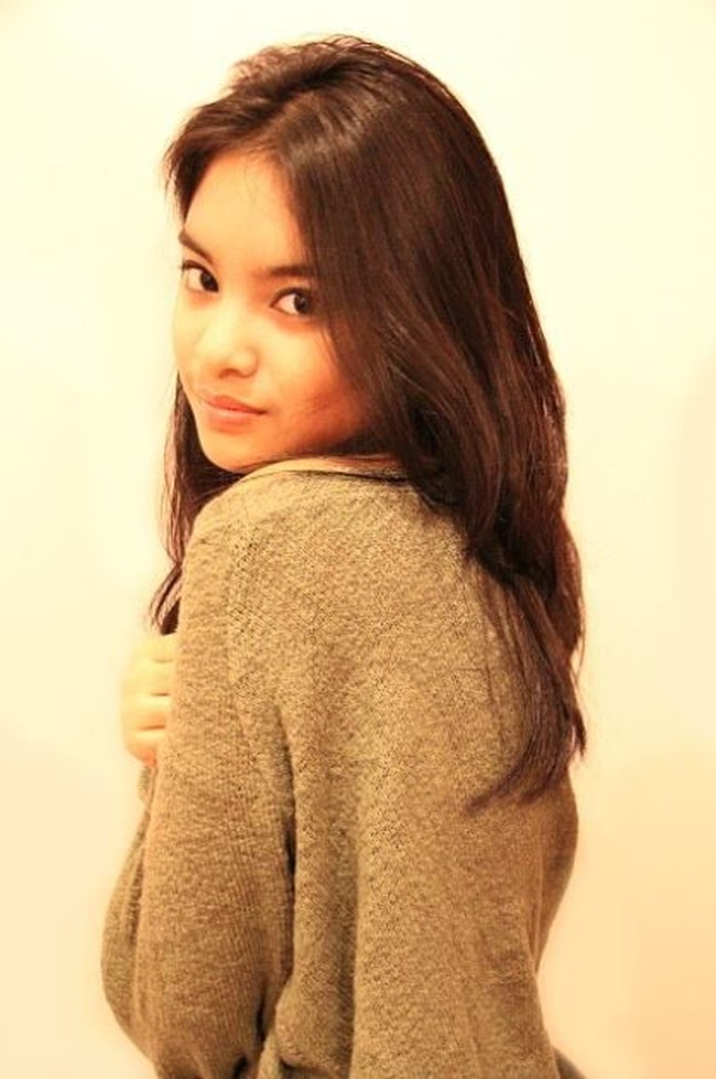 Syandria Kameron adalah putri dari Puti Guntur Soekarno yang mencuri atensi netizen karena kecantikan parasnya. Foto: Facebook