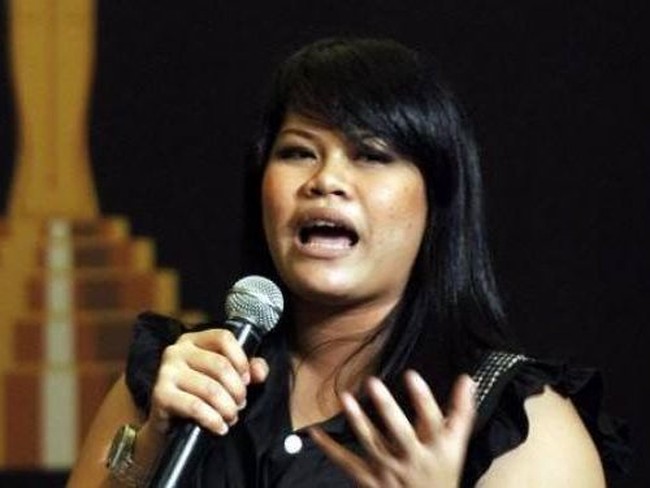 Okky Lukman dulu dikenal sebagai pelawak wanita bertubuh tambun yang tergabung dalam grup Lenong Rumpi.  Foto: Instagram