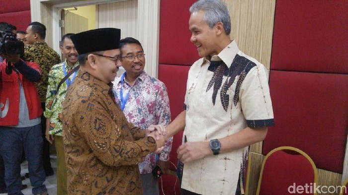 Ganjar dan Sudirman Tiba di RSUP dr Kariadi untuk Tes Kesehatan