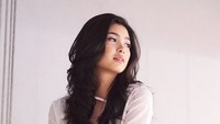 kecantikan Elisa sang pacar Nicholas Sean memukau warganet. Foto: Instagram/elisajonathan