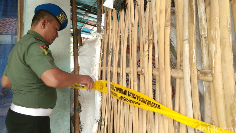 Denpom Cirebon Segel Tujuh Gudang Limbah Medis Denpom Cirebon Segel Tujuh Gudang Limbah Medis