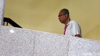 Bimanesh naik ke lantai 2 untuk menjalani pemeriksaan.