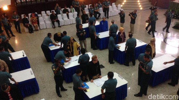 KSAL Pimpin Penandatanganan Kontrak Barang dan Jasa TNI AL 2018