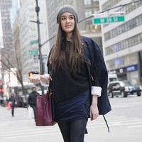 Terinspirasi dari sepatu boots yang khusus dirancang bagi para prajurit untuk berperang atau latihan perang, combat boots cocok buat kamu yang suka tampil edgy. Foto: Getty Images