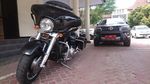 Foto: Ini Gaya Nyentrik Plt Wali Kota Cilegon Ngantor Naik Harley