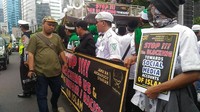 Ya harus dibuktikan. Sekarang persoalannya akhir-akhir ini ada akun kemanusiaan kami yang isinya kegiatan kemanusiaan, bagaimana kawan-kawan membantu korban banjir, membangun rumah, memberikan pengobatan itu diblokir. Apa itu meresahkan? kata Juru bicara FPI Slamet Maarif. (Foto: Samsudhuha Wildansyah/detikcom)