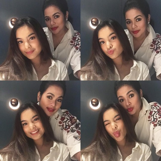 Sang ibu kerap kali mengunggah foto bersama putrinya. Penampilan cantik ibu anak ini pun bagai pinang dibelah dua. Foto: Instagram