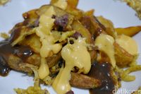 Bros in The Box: Gurih Mantap! Mushroom Burger dan Poutine Berleleh Keju