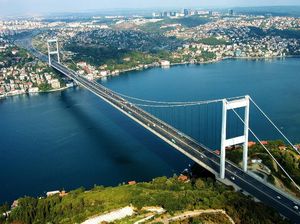 Jembatan Antara Benua Asia dan Eropa yang Megah